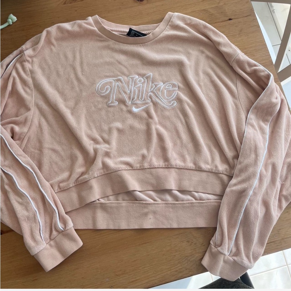 Nike crewneck sweatshirt peachy pink